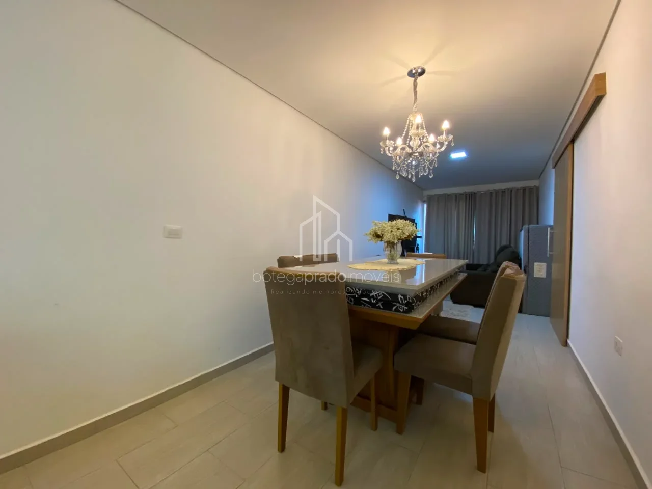 Apartamento à venda, 02 quartos, mobiliado, no Jardim Paulista em Presidente Prudente/SP